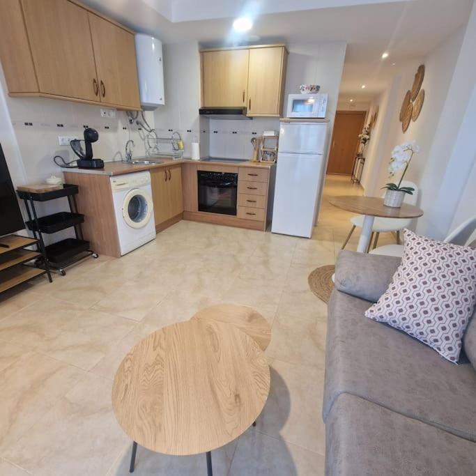 Piso Vistas Montanas Y Mar Apartment เอลกาสเตล เด กัวดาเลสต์ ภายนอก รูปภาพ